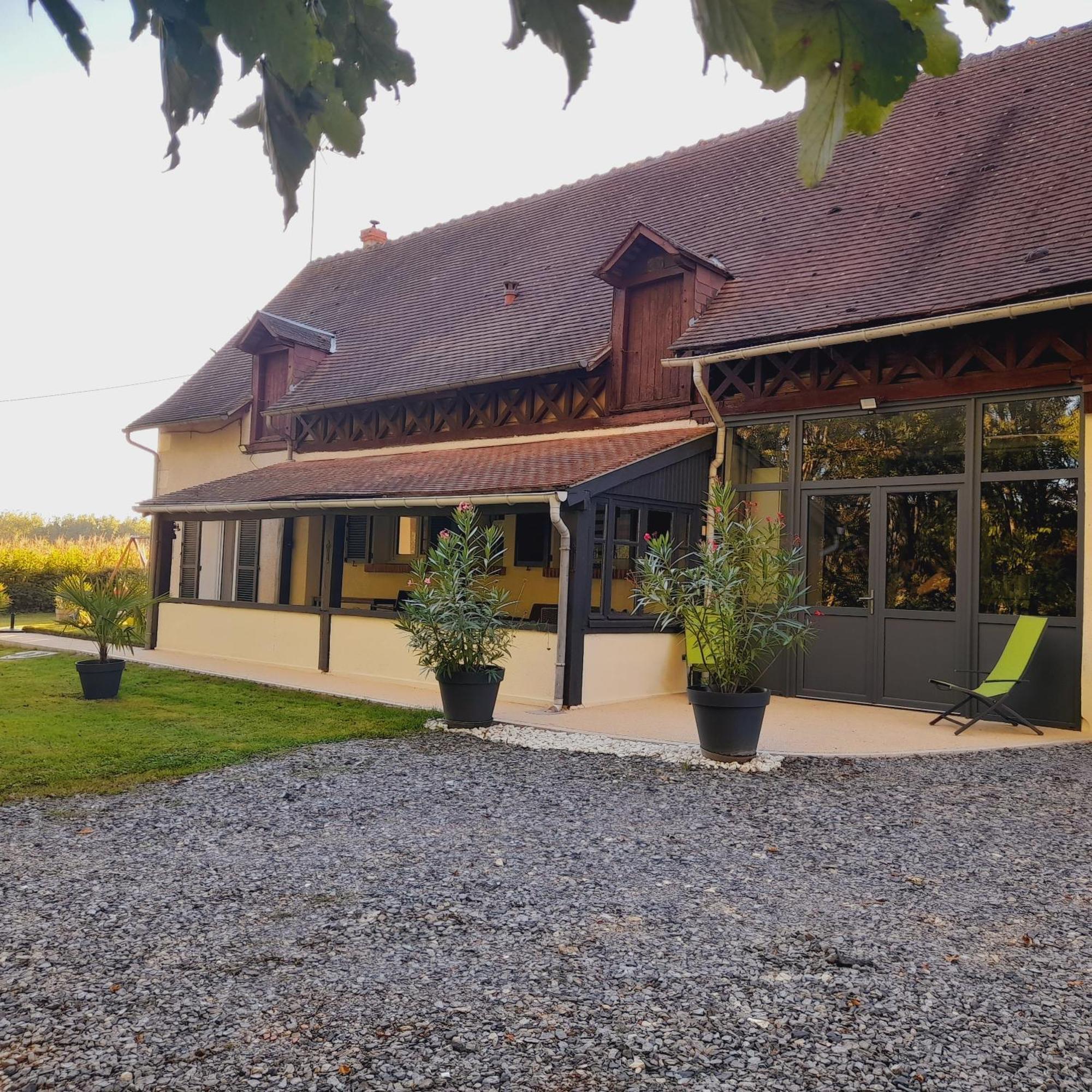 Gite Les Vignes Du Chateau - 4 Personnes Gehee Esterno foto